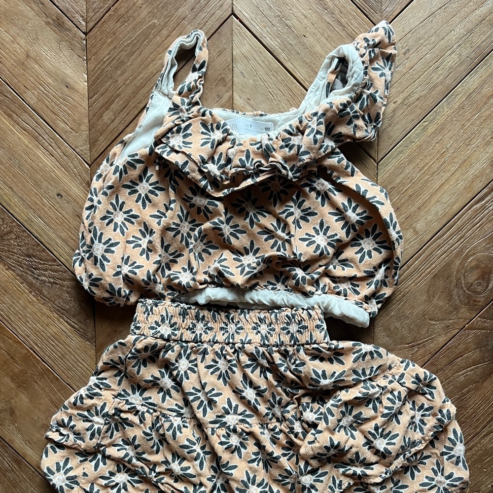 Girls size 7 lot of clothes